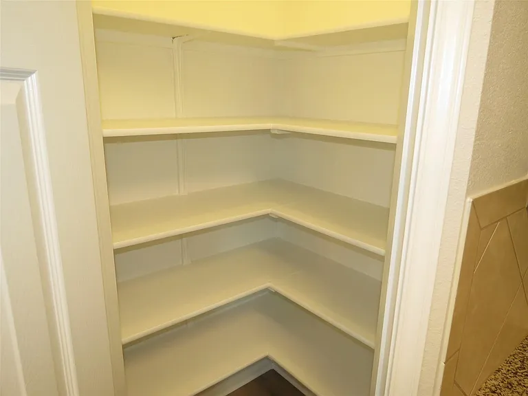 375 Musgrav — Photo 11