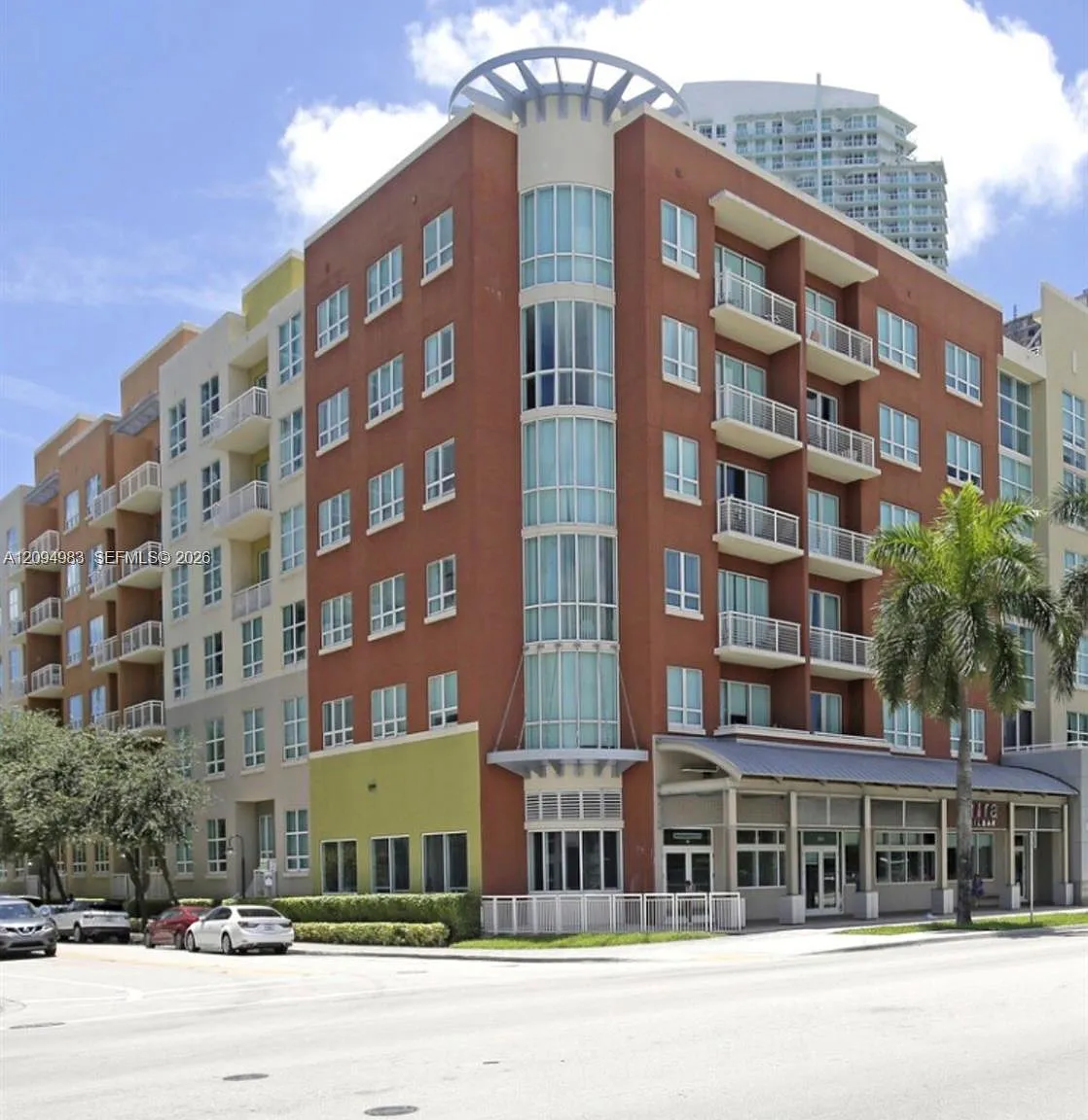 Cite Condo — Photo 1