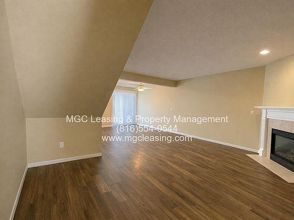 5th image of 1016 Garden Dr #1022
