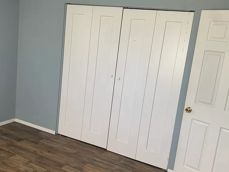 656 Williamsburg Dr #4 — Photo 17