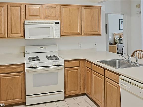 5th image of 3203 Franklin Ln #3203