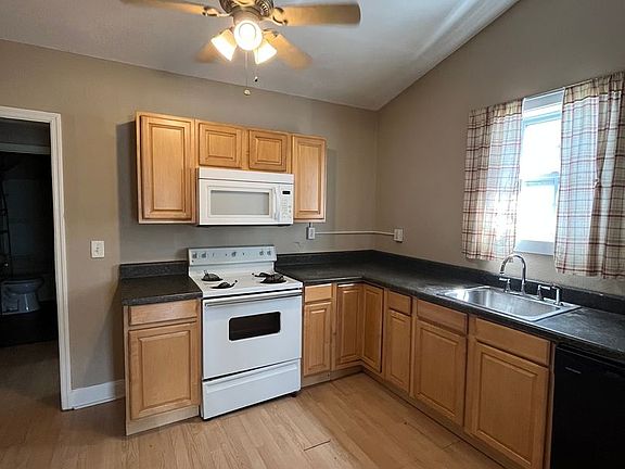 2nd image of 4604 Illinois Ave #B