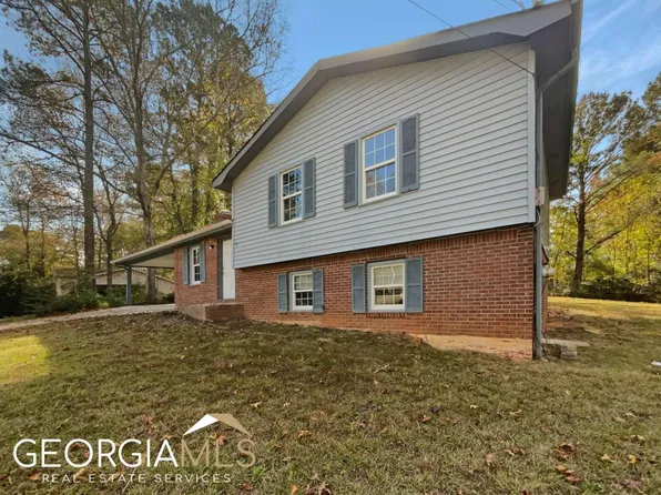 80 Pine Hill Dr, Carrollton, GA 30116