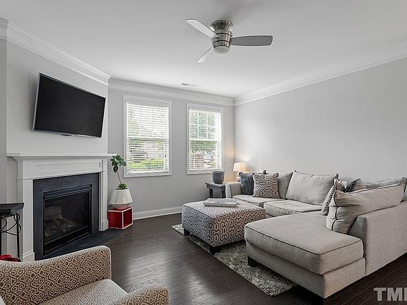 4th image of 7632 Oakberry Dr