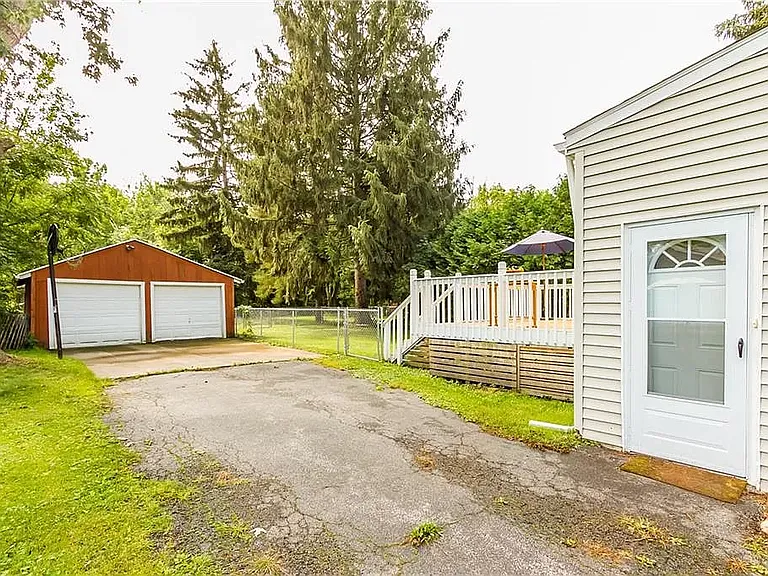 225 River Meadow Dr — Photo 5