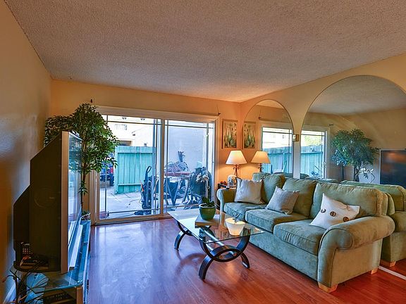 4th image of 572 Seven Trees Village Way