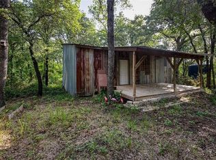 9352 Fm 2210 E, Poolville, TX 76487