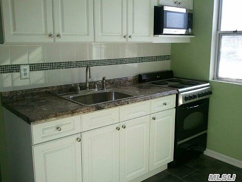 2nd image of 855 E Walnut St APT 1