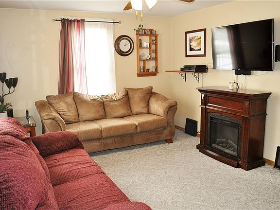 5th image of 66 Ledyard Ave