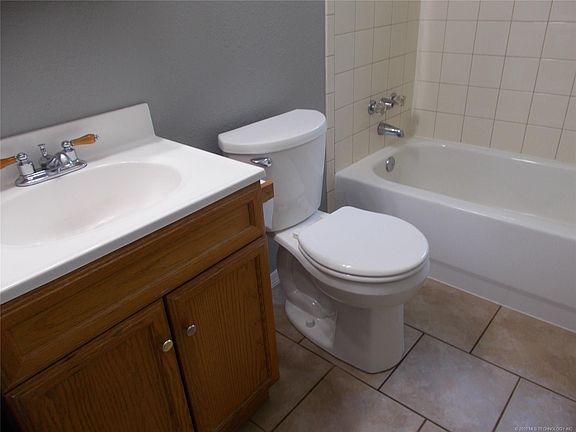 5th image of 801 N Talihina St