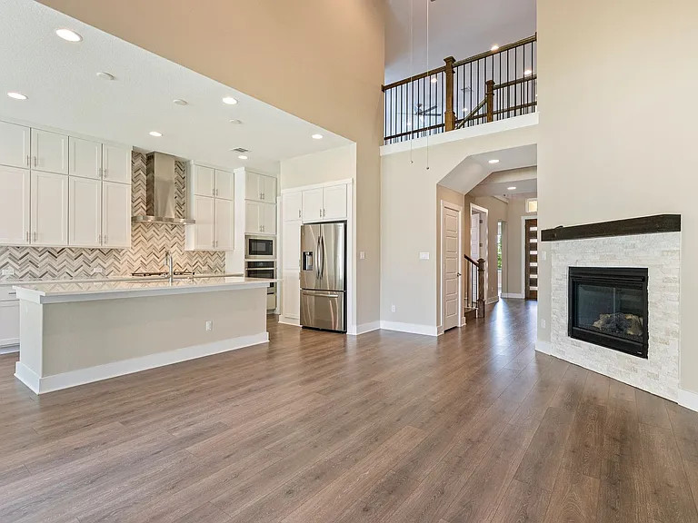 328 Berkeley Pl — Photo 3