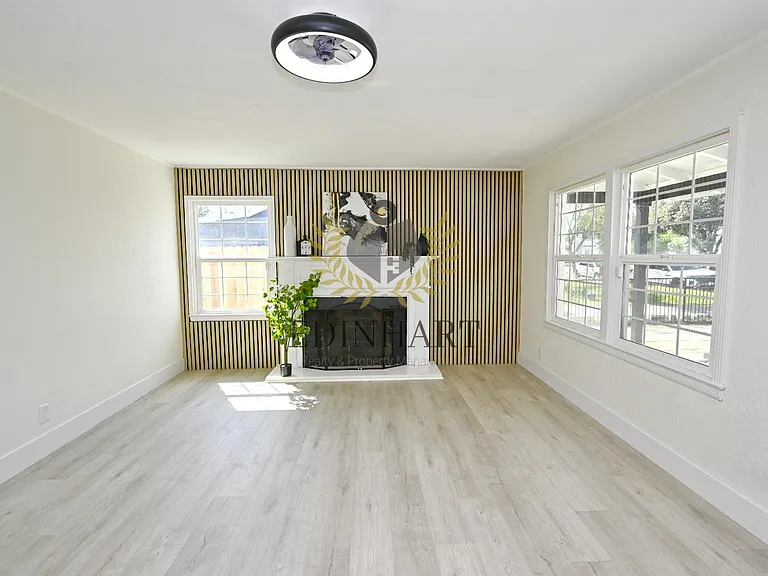 1584 N Carruth Ave #A — Photo 6