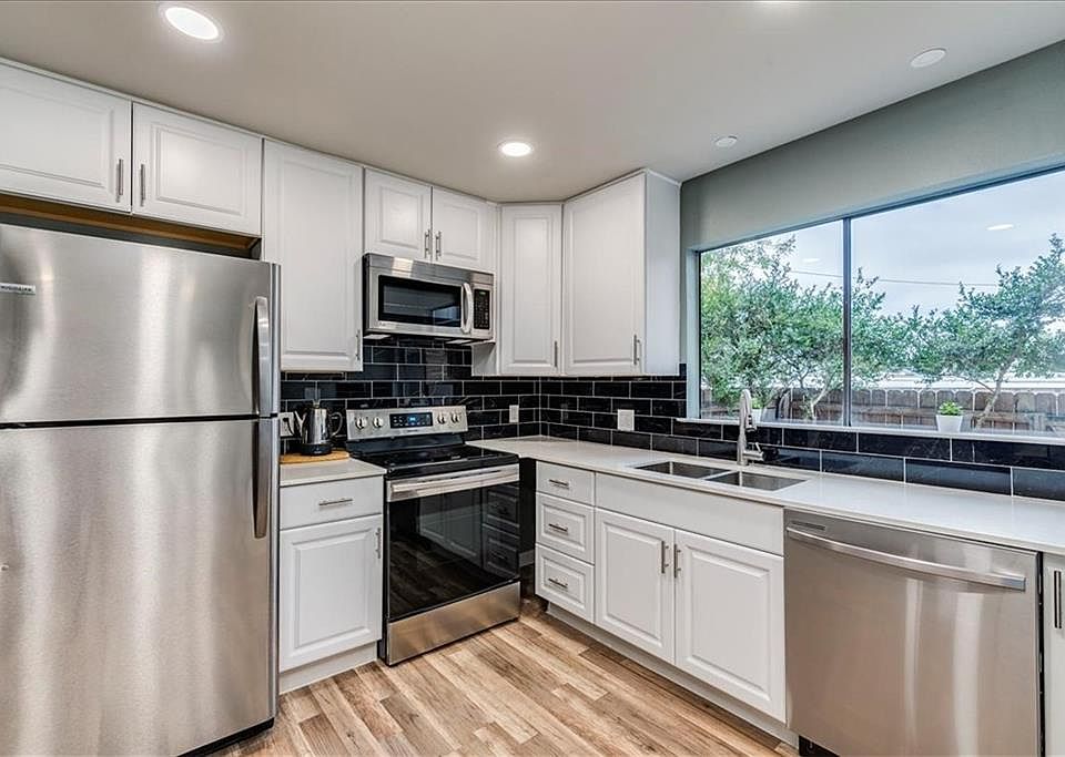 1st image of 1701 Timberwood Dr