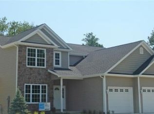 99 S Matt Rdg, Valparaiso, IN 46383