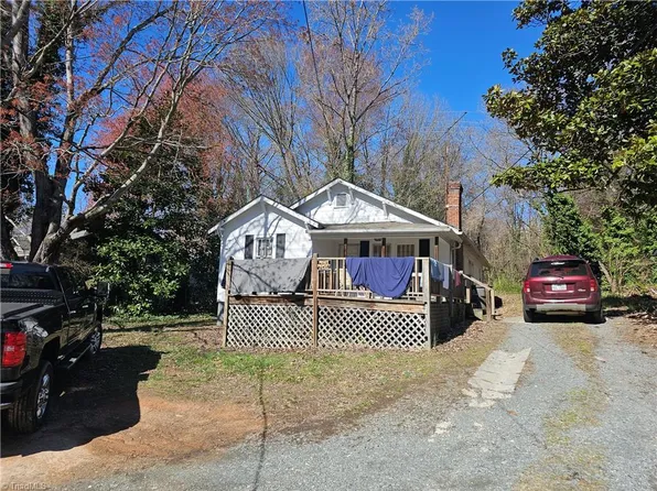 1229 Pleasant View Dr NE, Winston Salem, NC 27105