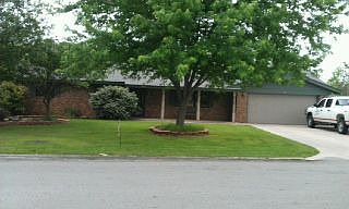 1st image of 108 Bowling Dr