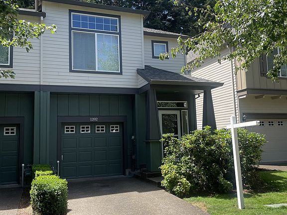 3rd image of 1202 SE Roundelay St