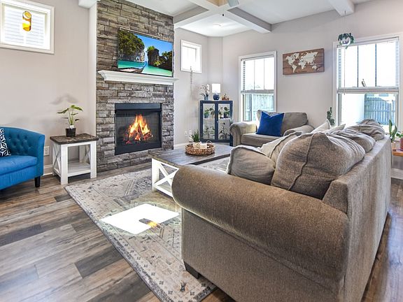 2nd image of 410 Andean Ct