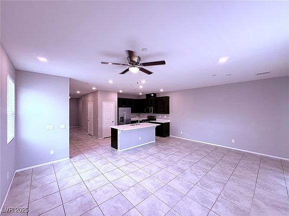 3rd image of 5322 Lazy Breeze Ave
