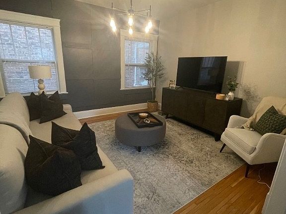 4th image of 1669 Winton Ave