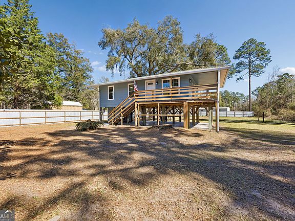 3rd image of 123 Cooner Rd