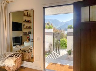 17179 Palisades Cir, Pacific Palisades, CA 90272