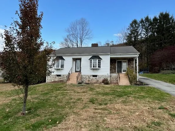 1012 Fountain St, Ashland, PA 17921