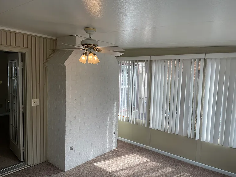 154 Kenilworth Dr — Photo 7