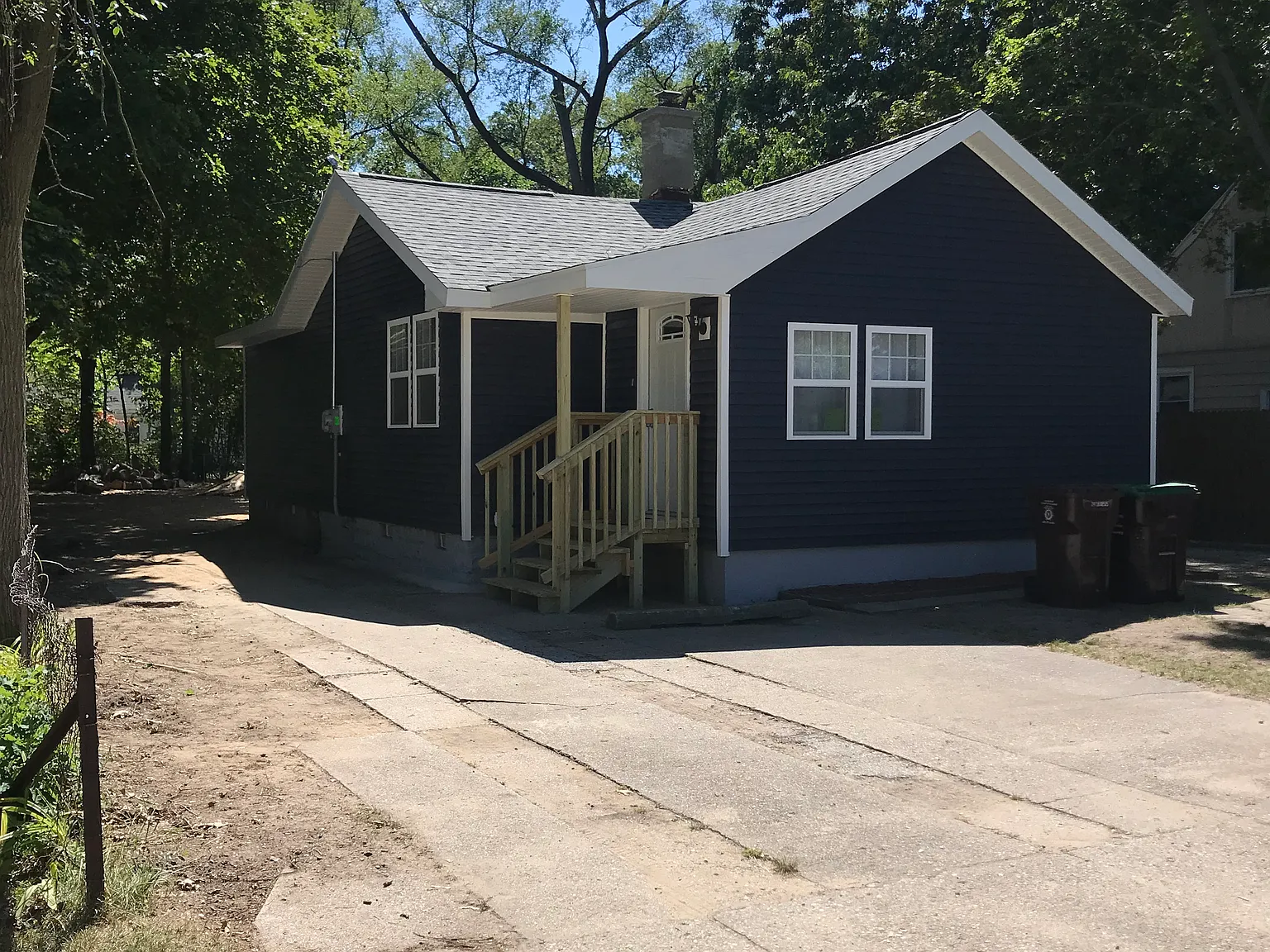 2 bed, 1000 sqft, $1,400 — Photo 1