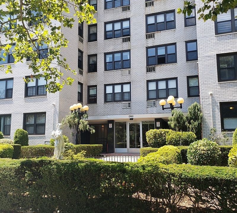 2nd image of 1360 Ocean Pkwy APT 3