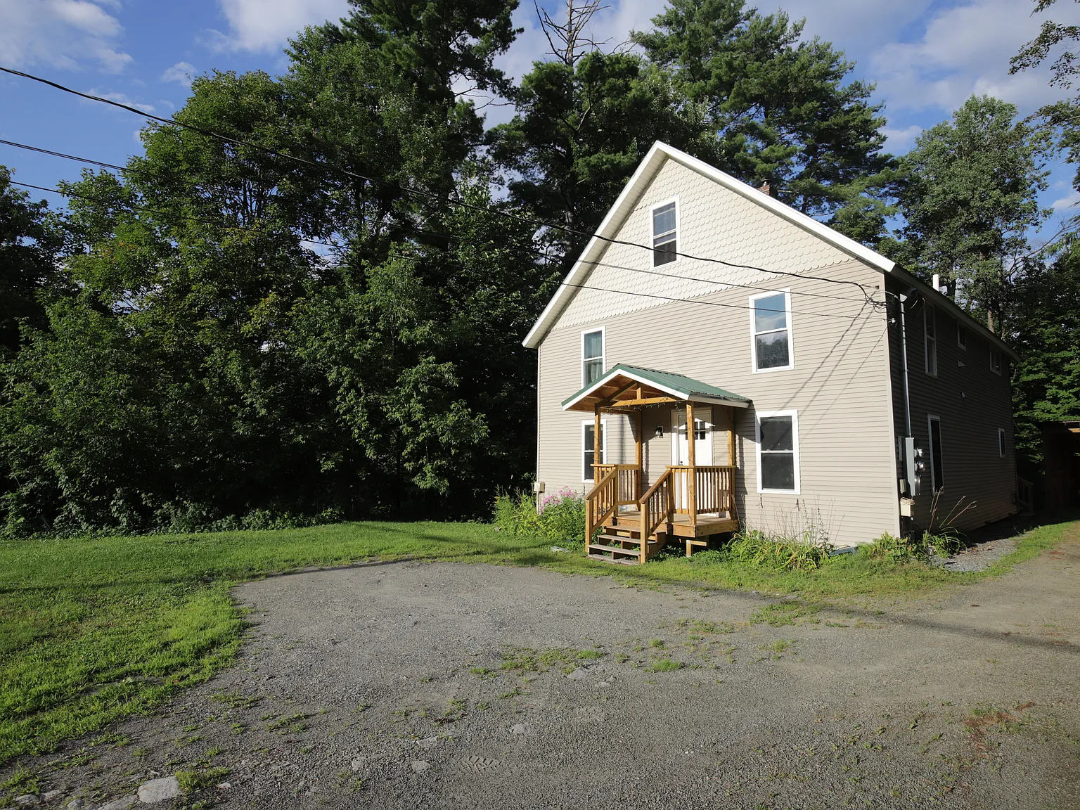 2 bed, 1000 sqft, $2,000 — Photo 1