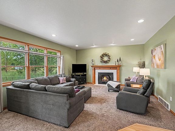 3rd image of 1372 Jaybe Ct