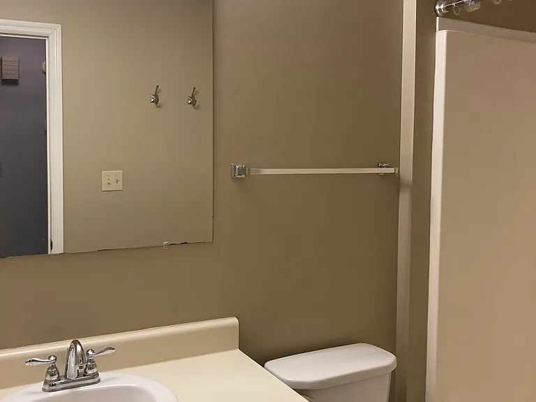 136D Angela Dr #136-D — Photo 5