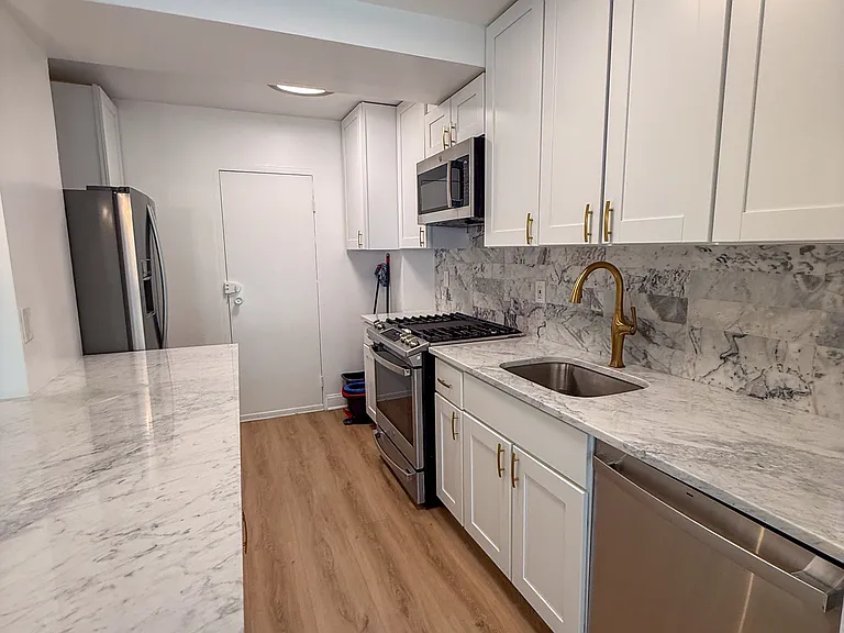 4201 Cathedral Ave NW #321E — Photo 5