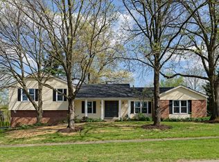 1696 Claymont Estates Ct, Chesterfield, MO