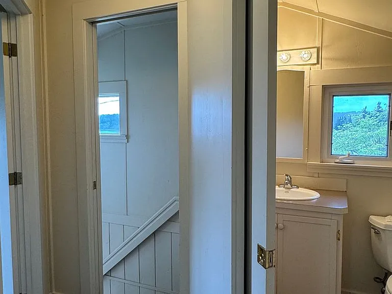 8709 NE Seaview Ave — Photo 23