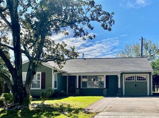 4521 Mimosa Dr, Bellaire, TX 77401