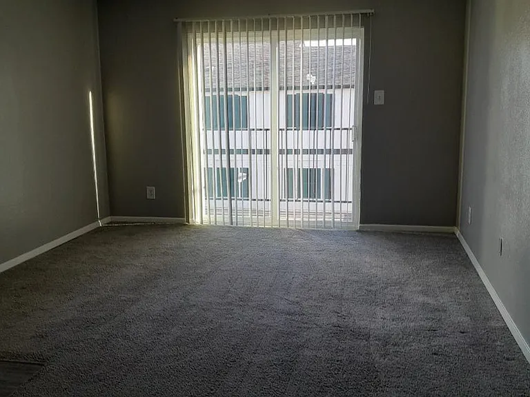 Saddle Ridge Apartments — Photo 45