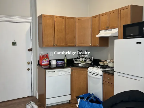 38 Hemenway St #3T, Boston, MA 02115