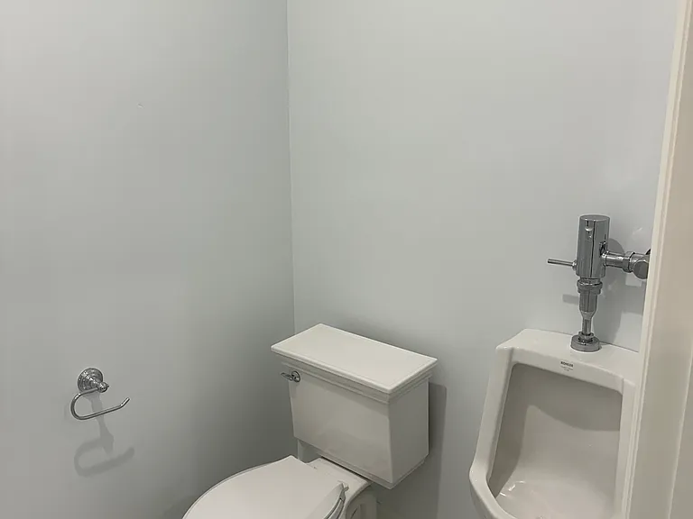 "His" master water closet