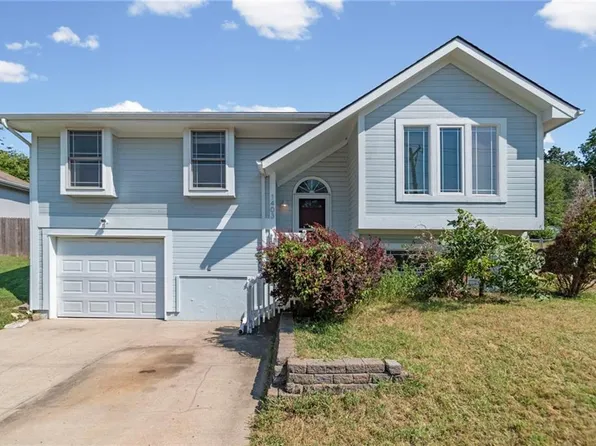 1403 Dickinson Rd, Independence, MO 64050