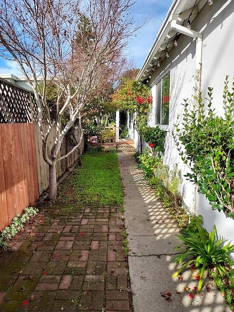 1st image of 918 Howard Ave