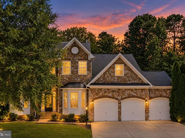 8221 Anglers Edge Ct, Glen Burnie, MD 21060