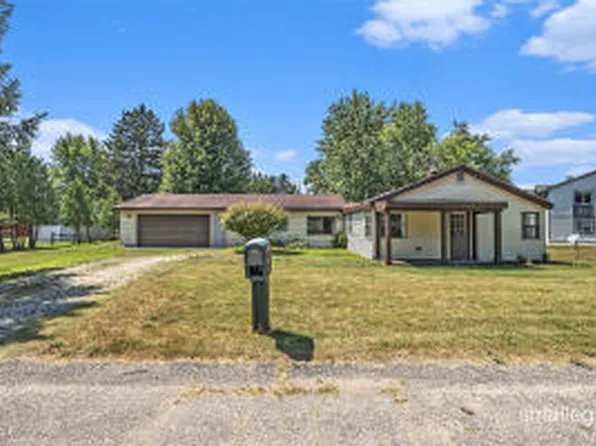 511 Thomas St, Scottville, MI 49454