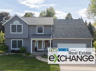 3757 Deerbrook Dr, Bettendorf, IA 52722