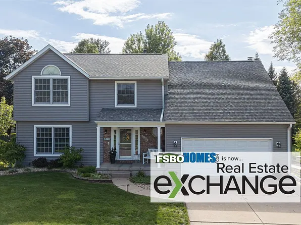 3757 Deerbrook Dr, Bettendorf, IA 52722