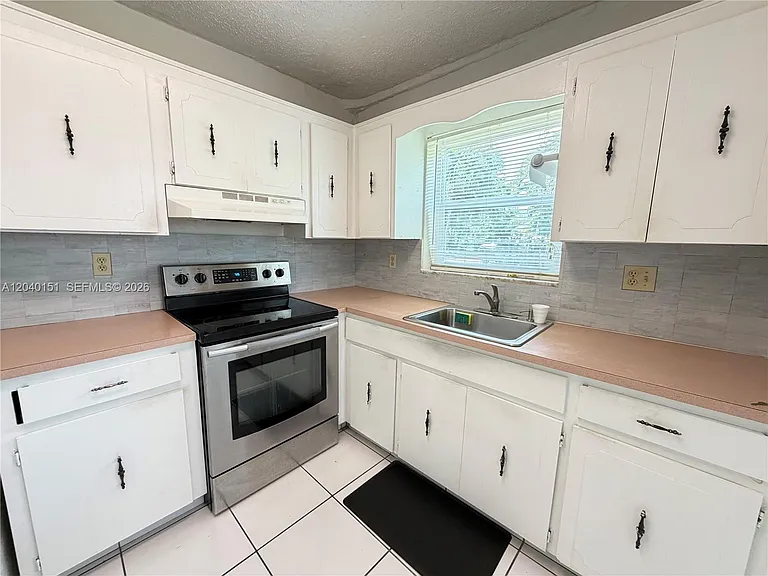 5771 SW 36th Ct #301 — Photo 15