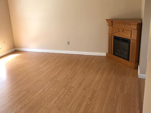 2nd image of 1704 White Pine Cir