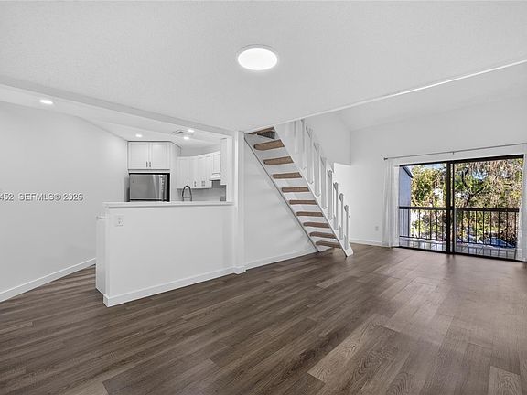 5th image of 9429 Fontainebleau Blvd APT 201-33