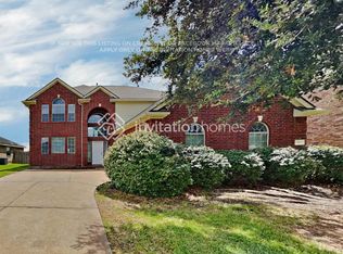 18 Mira Loma Dr, Manvel, TX 77578